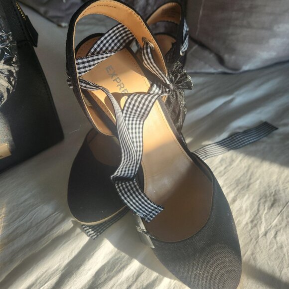 Express NWT Black Espadrille wedge wrap around ankle shoes - Picture 4 of 14
